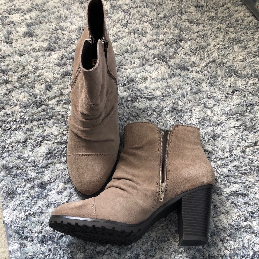 white mountain tan heeled booties